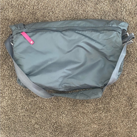 Lululemon bag - Picture 3 of 3